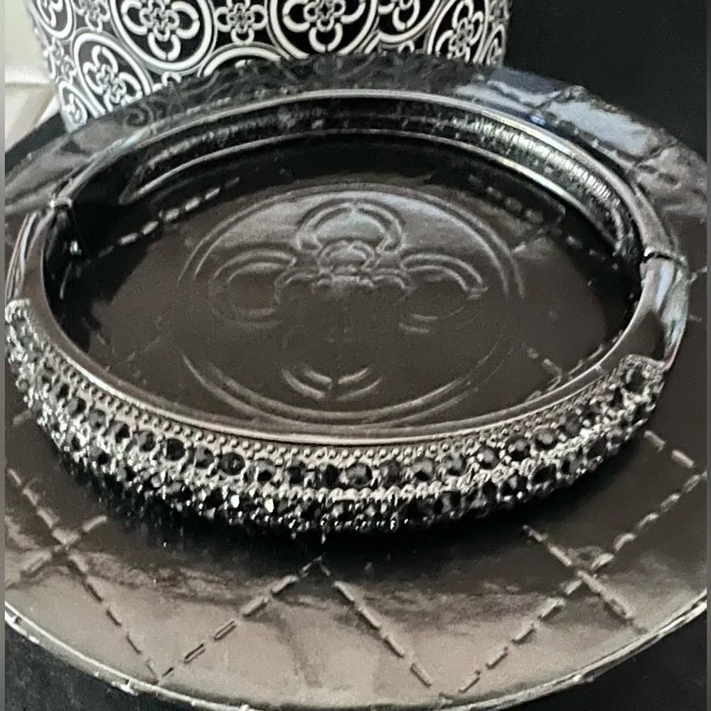 BRACELET Fashion Bangle NWT Sparkly Black Rhinestones on Black & Box